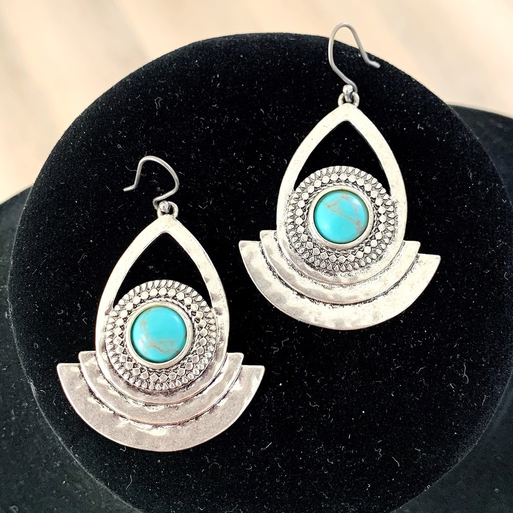 Silver Plated Turquoise Teardrop Earrings with hammered detailed design